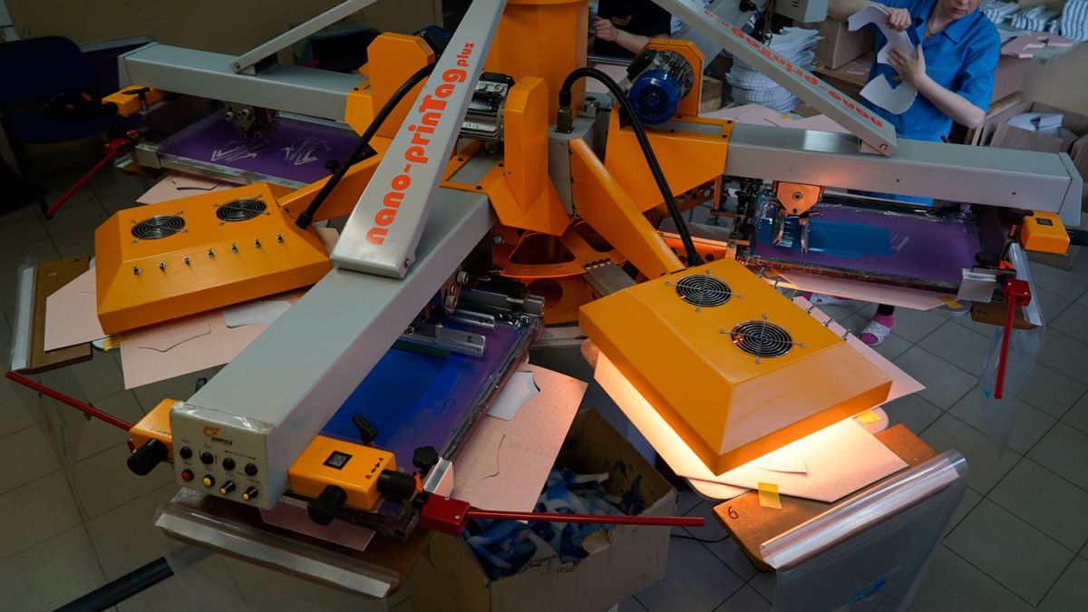 Вид сзади на станок NANO PRINTAG PLUS